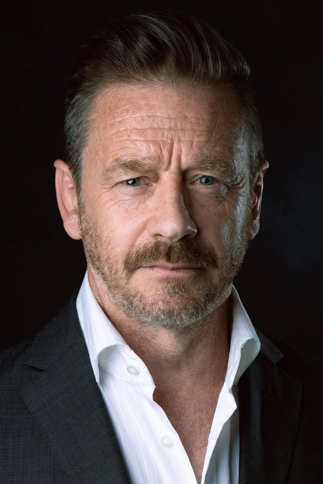 Simon Bond