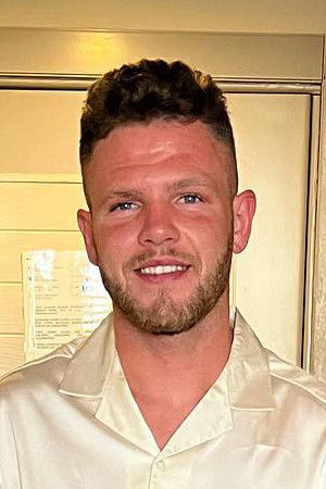 et billede af Travis Waters