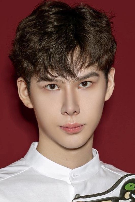 Cyrus Huang's picture in the cast