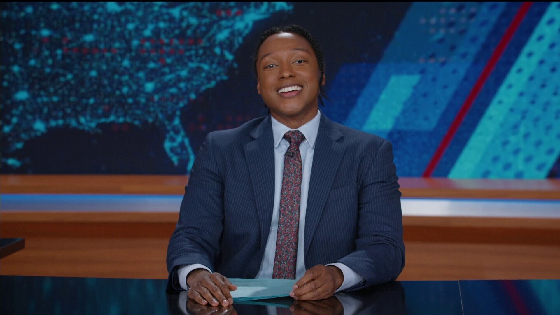The Daily Show Season 30 :Episode 128  November 11, 2025 - Rob Riggle