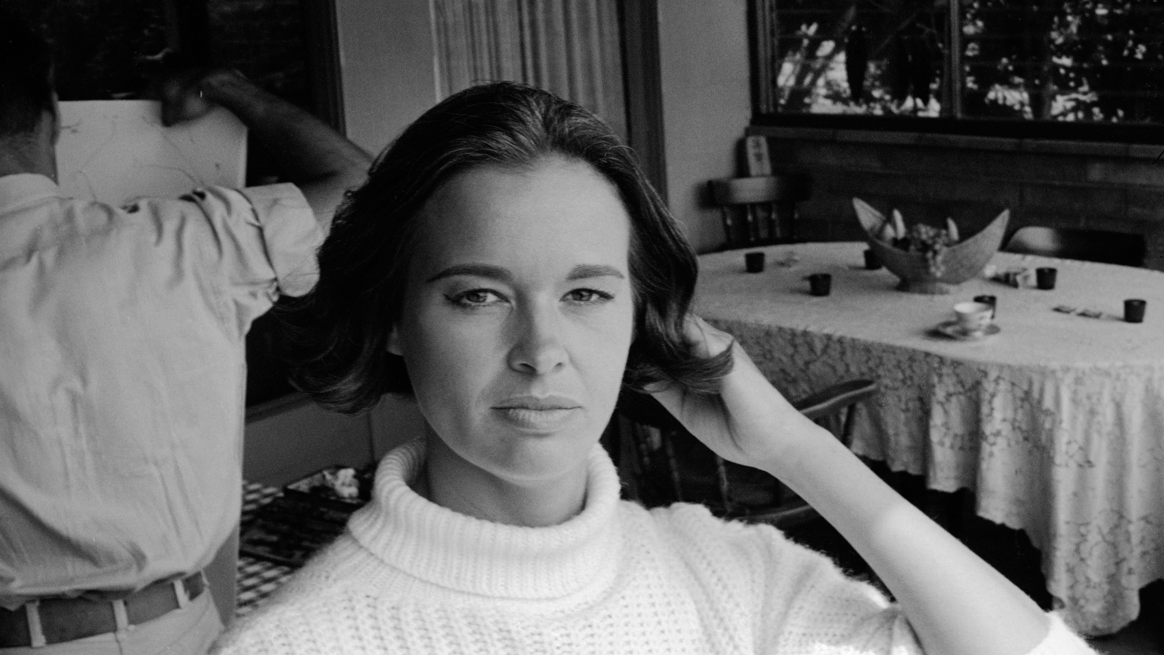 Nothing Left Unsaid: Gloria Vanderbilt & Anderson Cooper (2016)