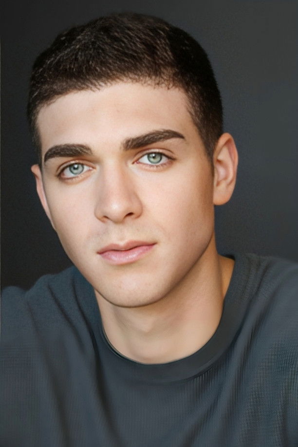 Mozi Mayaleh backdrop