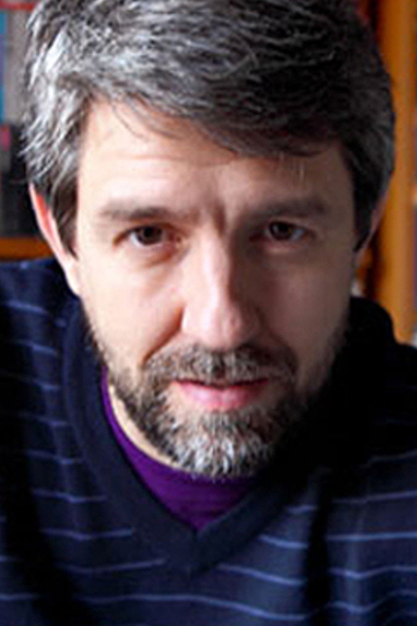 et billede af Joan S. Luna