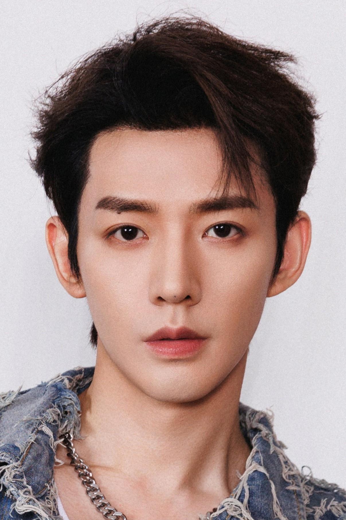 et billede af Deng Wei