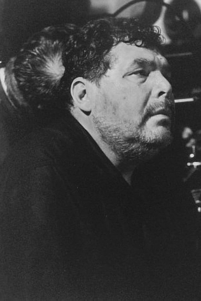 et billede af George P. Cosmatos