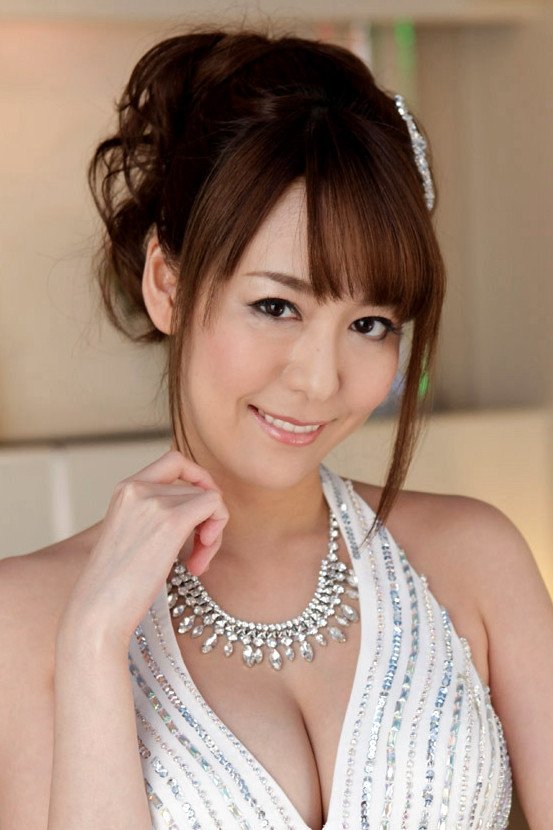 et billede af Akari Asagiri