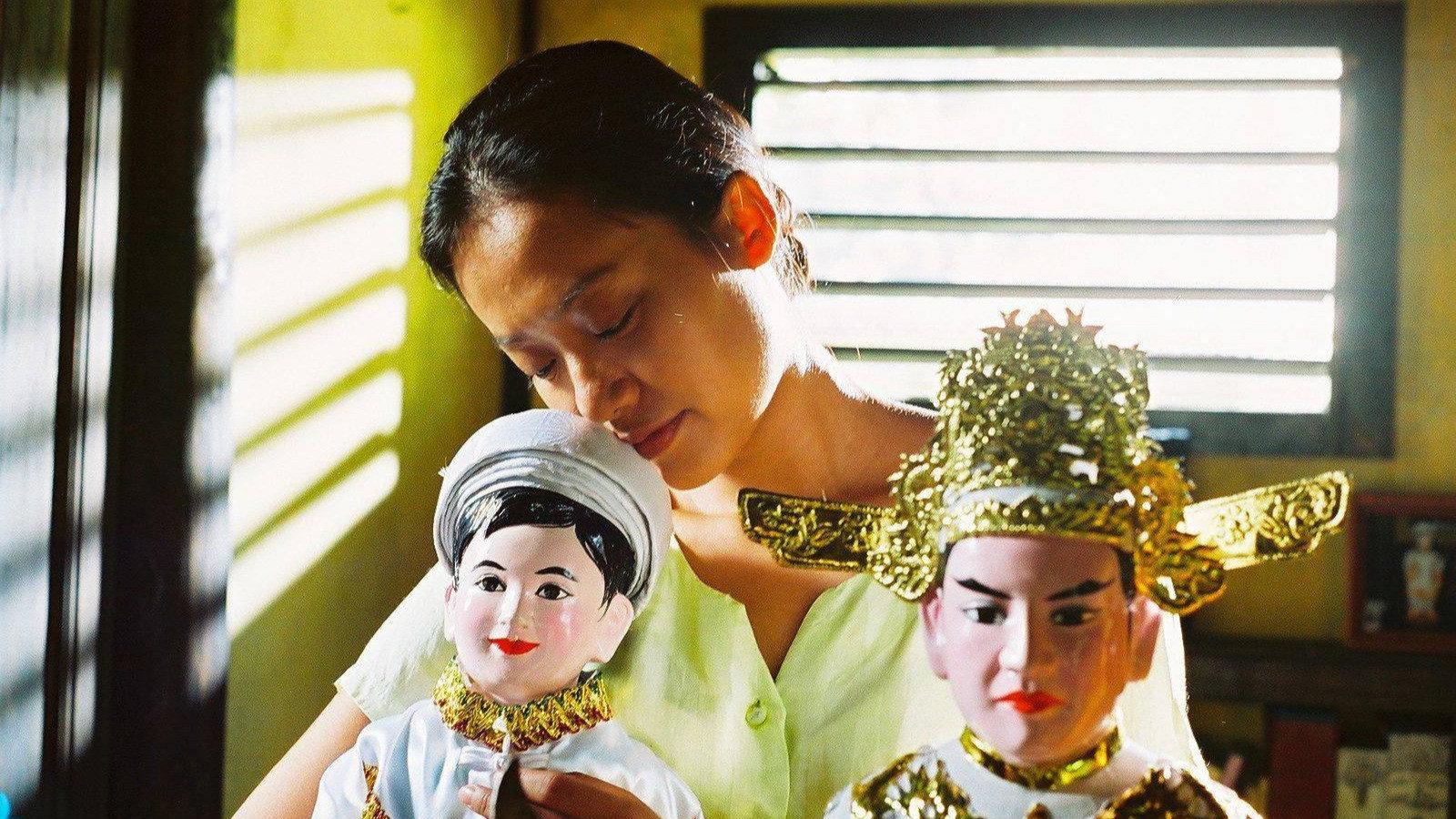 The Moon at the Bottom of the Well