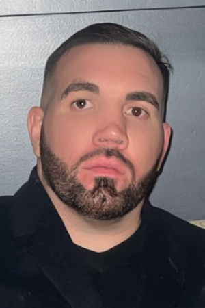 et billede af Anthony Caputo Smith