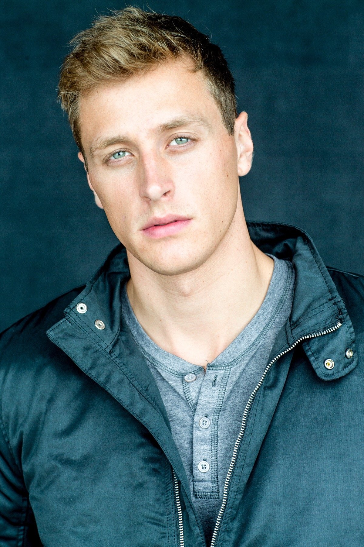 et billede af Jake Delaney