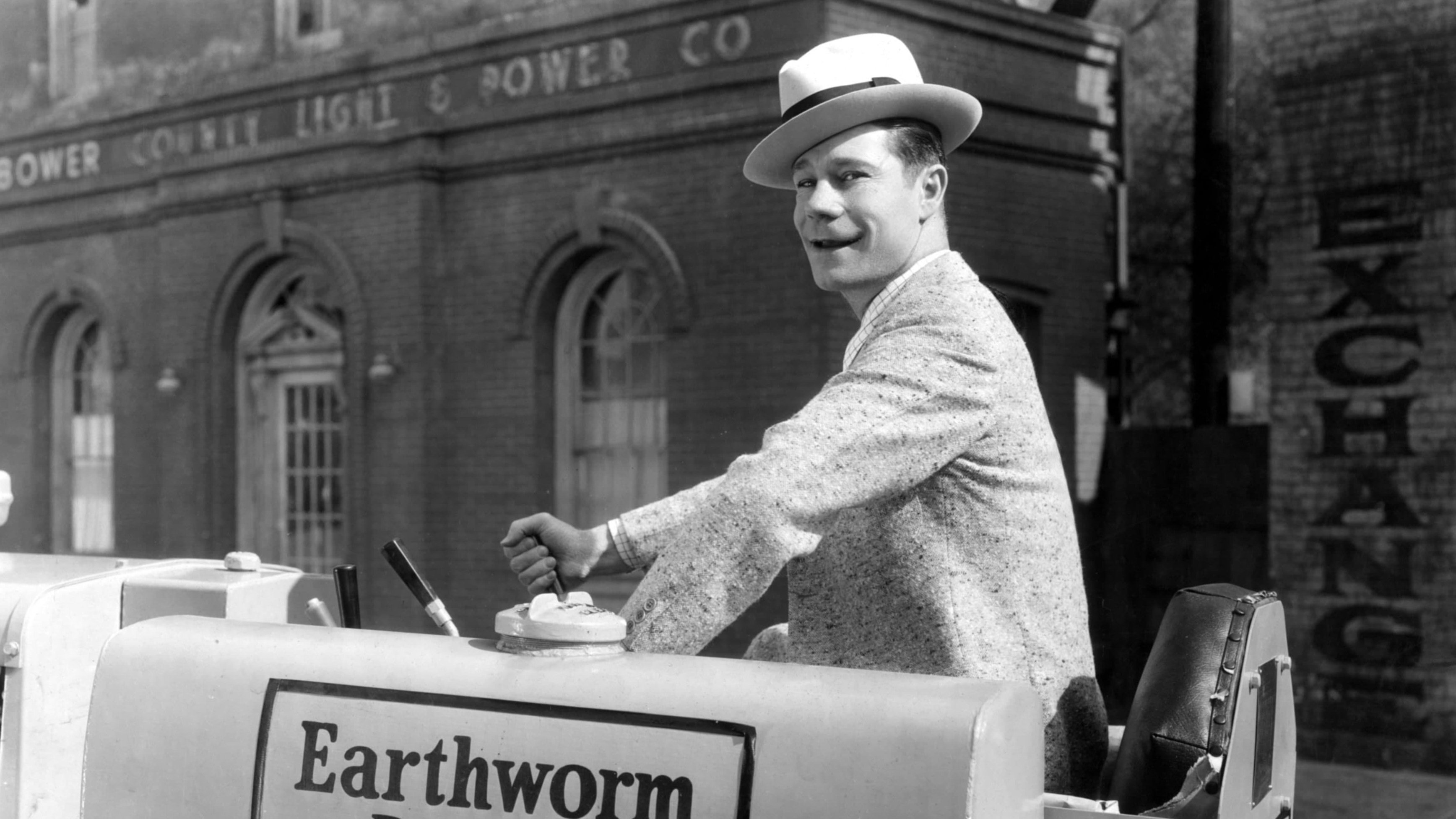 Earthworm Tractors (1936)