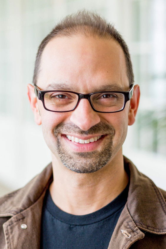 et billede af Todd Vaziri