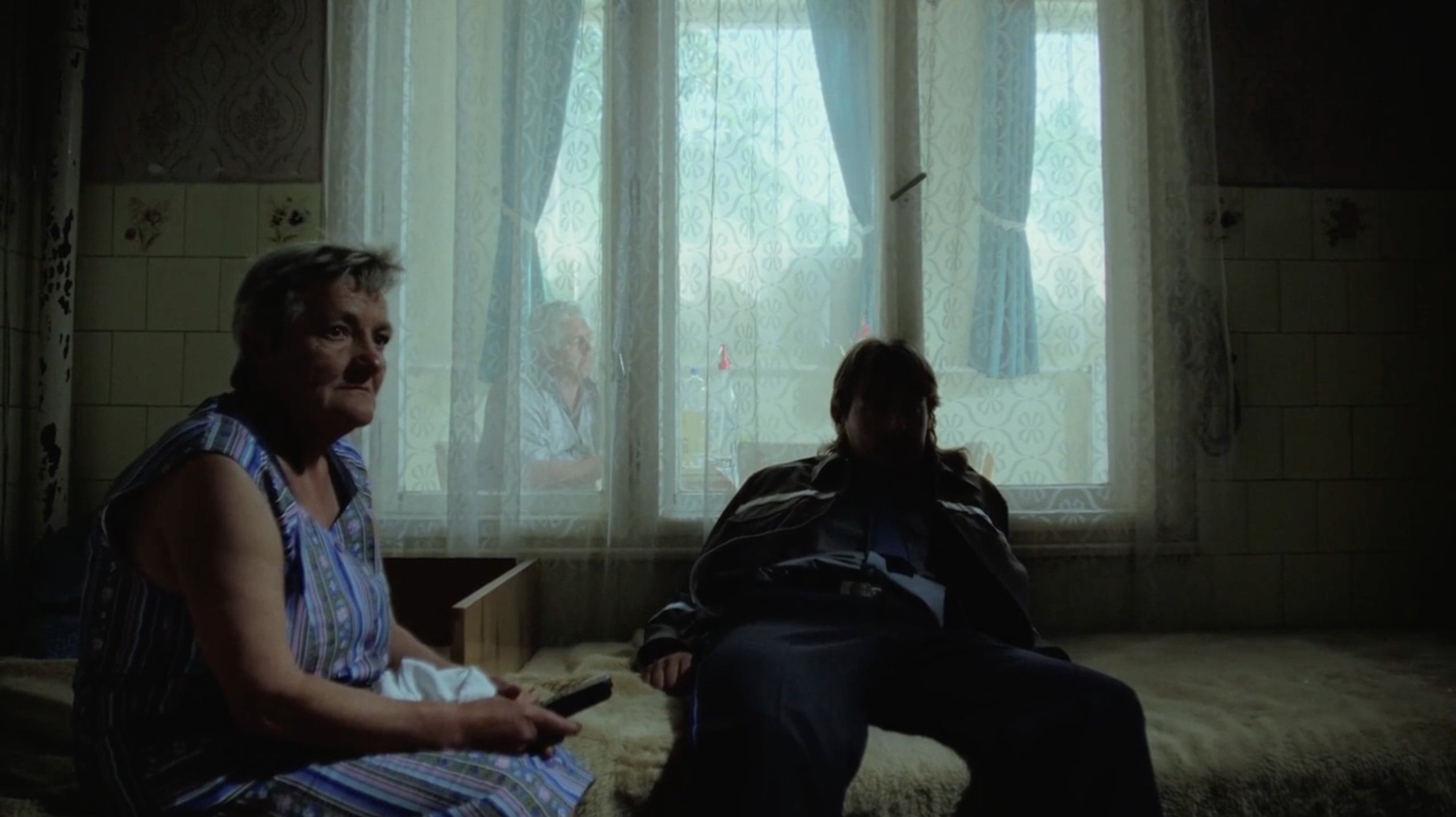 Hukkle (2002)