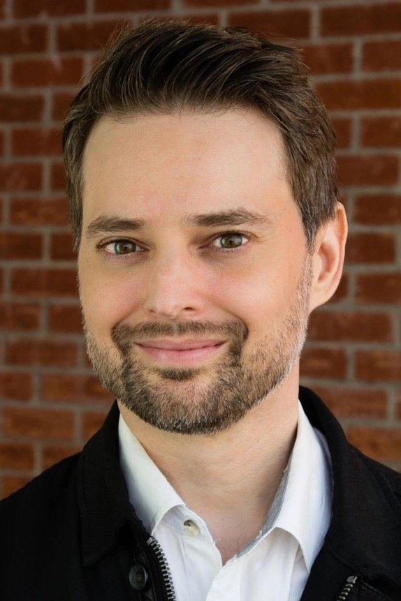 et billede af Guy Busick