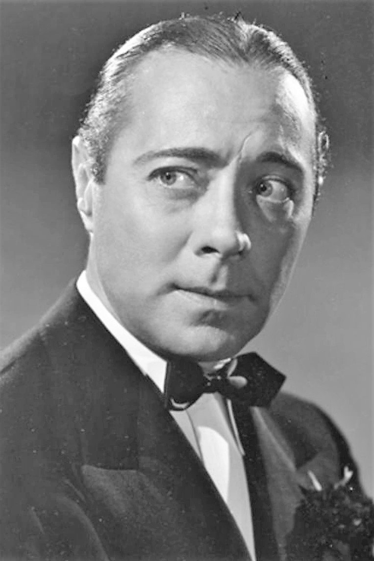 et billede af Bernard Nedell