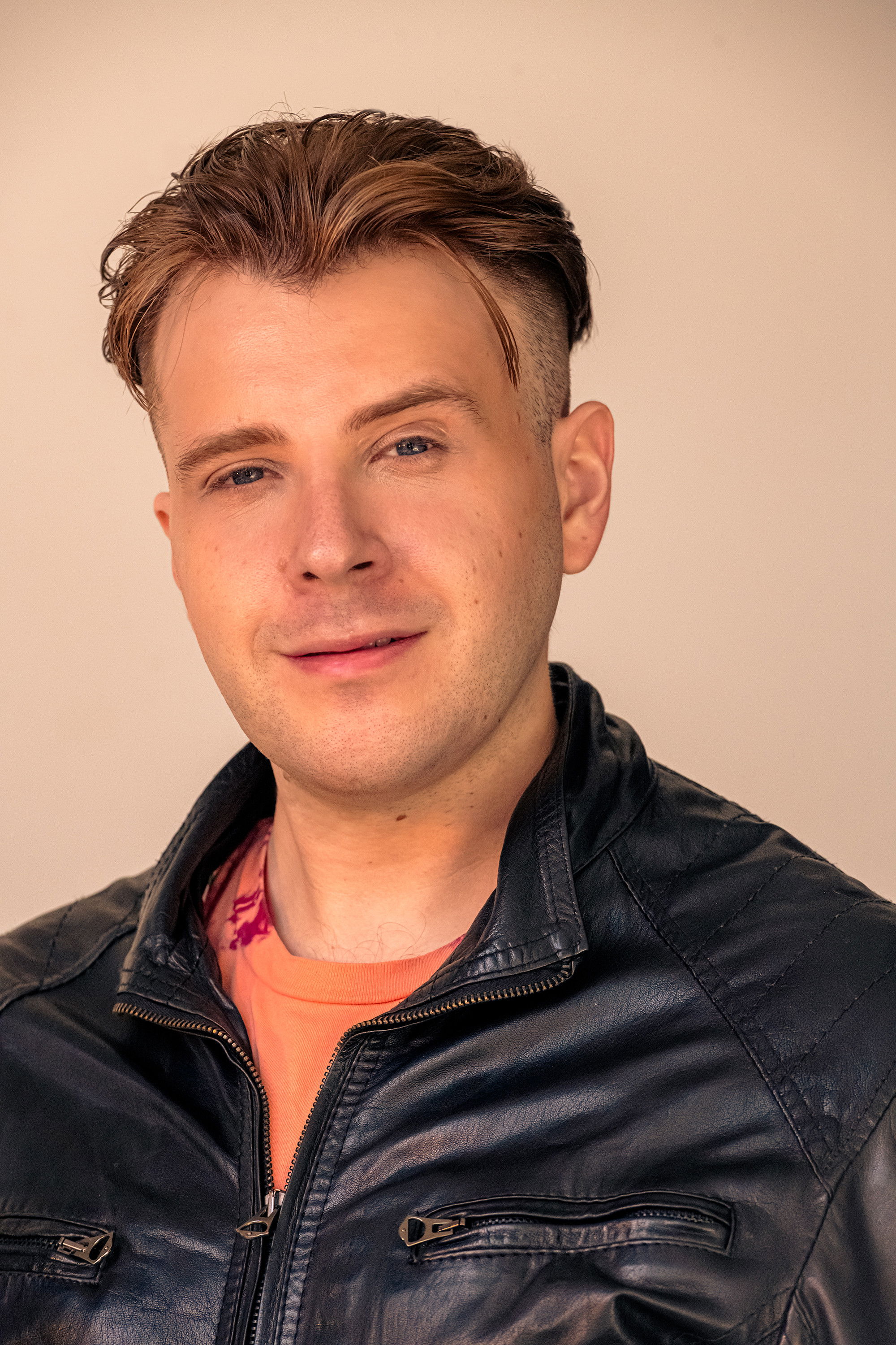 et billede af Travis John Martin