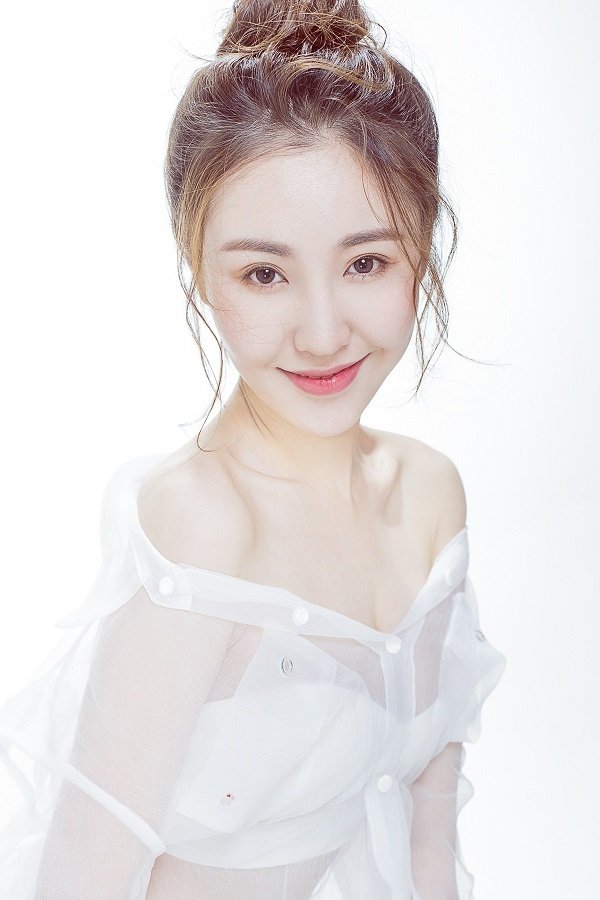 et billede af Shen Lu