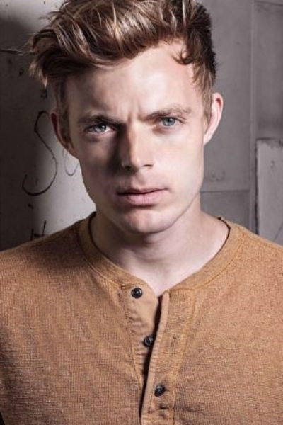 et billede af David Jones-Roberts