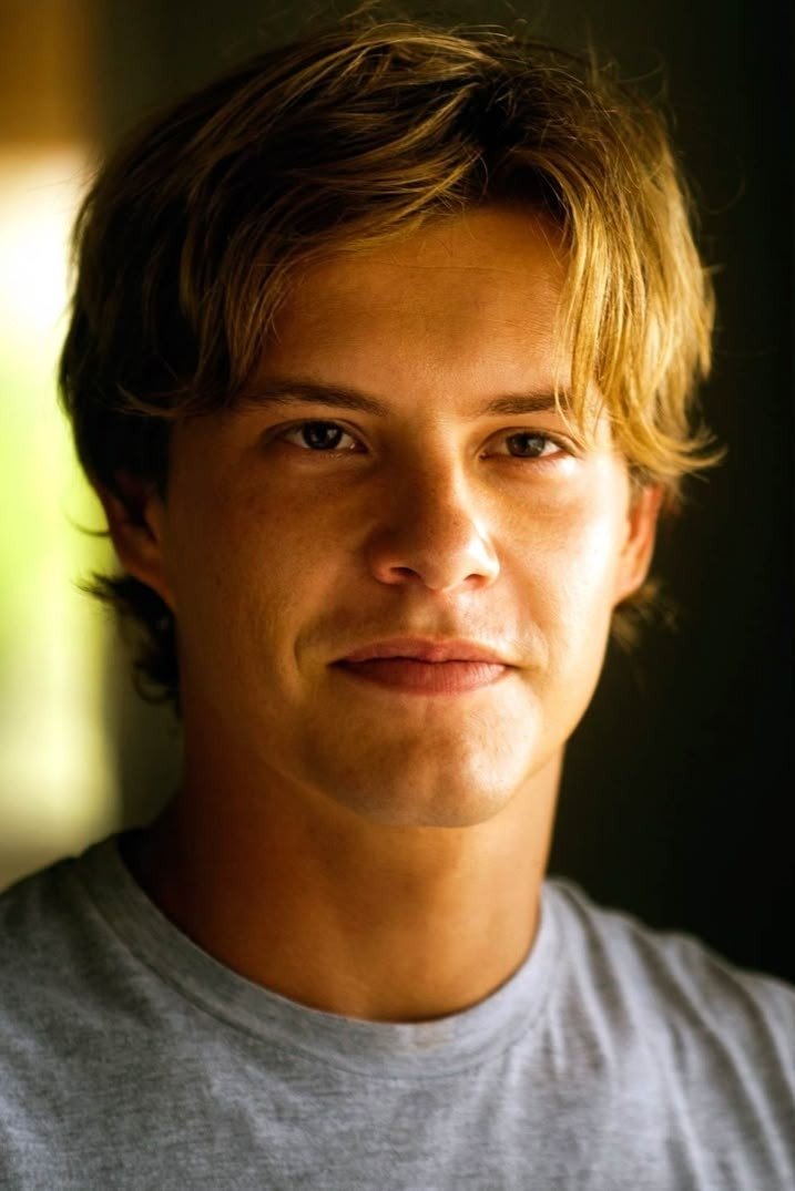 Xavier Samuel's picture in the cast