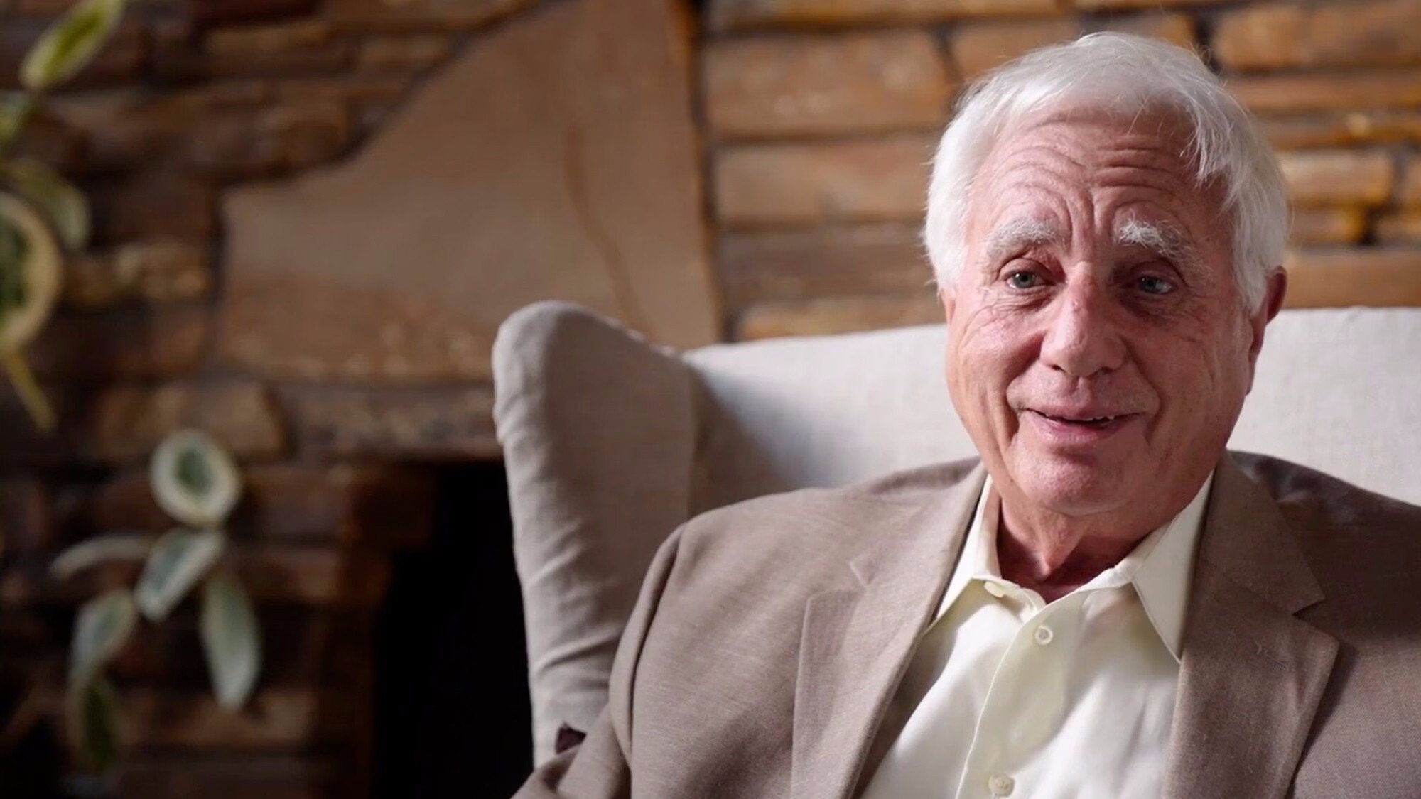 Icons Unearthed: Transformers backdrop