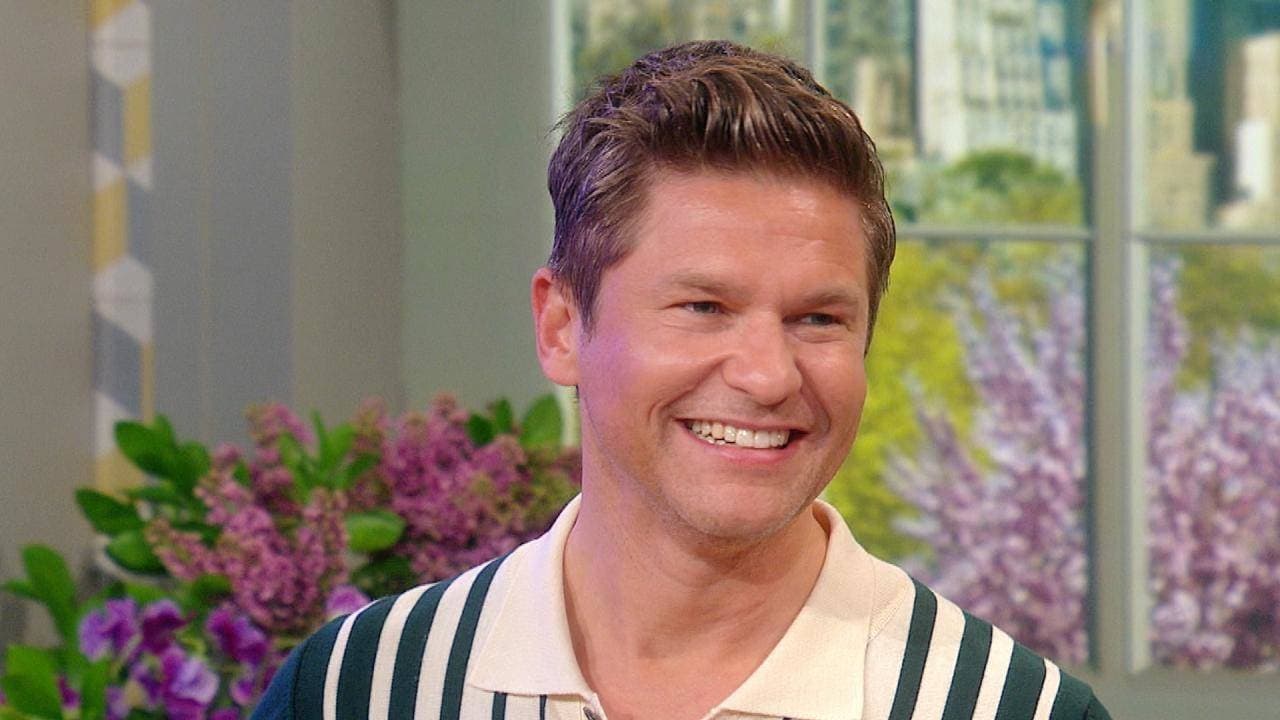 Rachael Ray Season 13 :Episode 125  Co-Host David Burtka Brings The Party All Hour Long + Rach's 30-Minute Shrimp Scampi