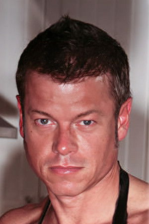 et billede af Nathan Lewis