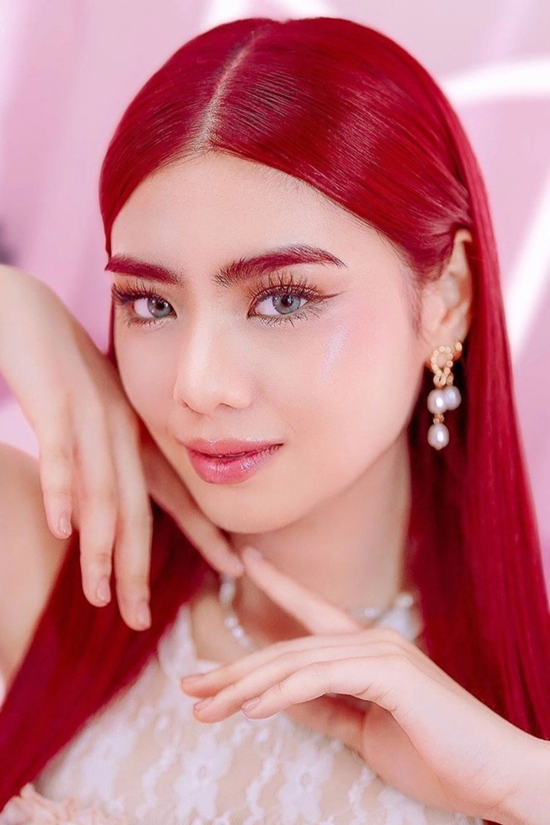 et billede af Mikha Lim