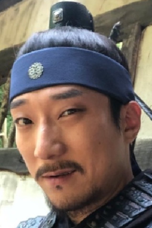 et billede af Choi Hyun-jun