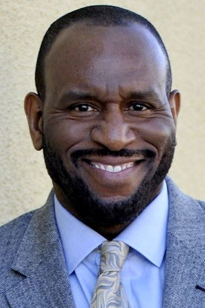 et billede af Todd Risby