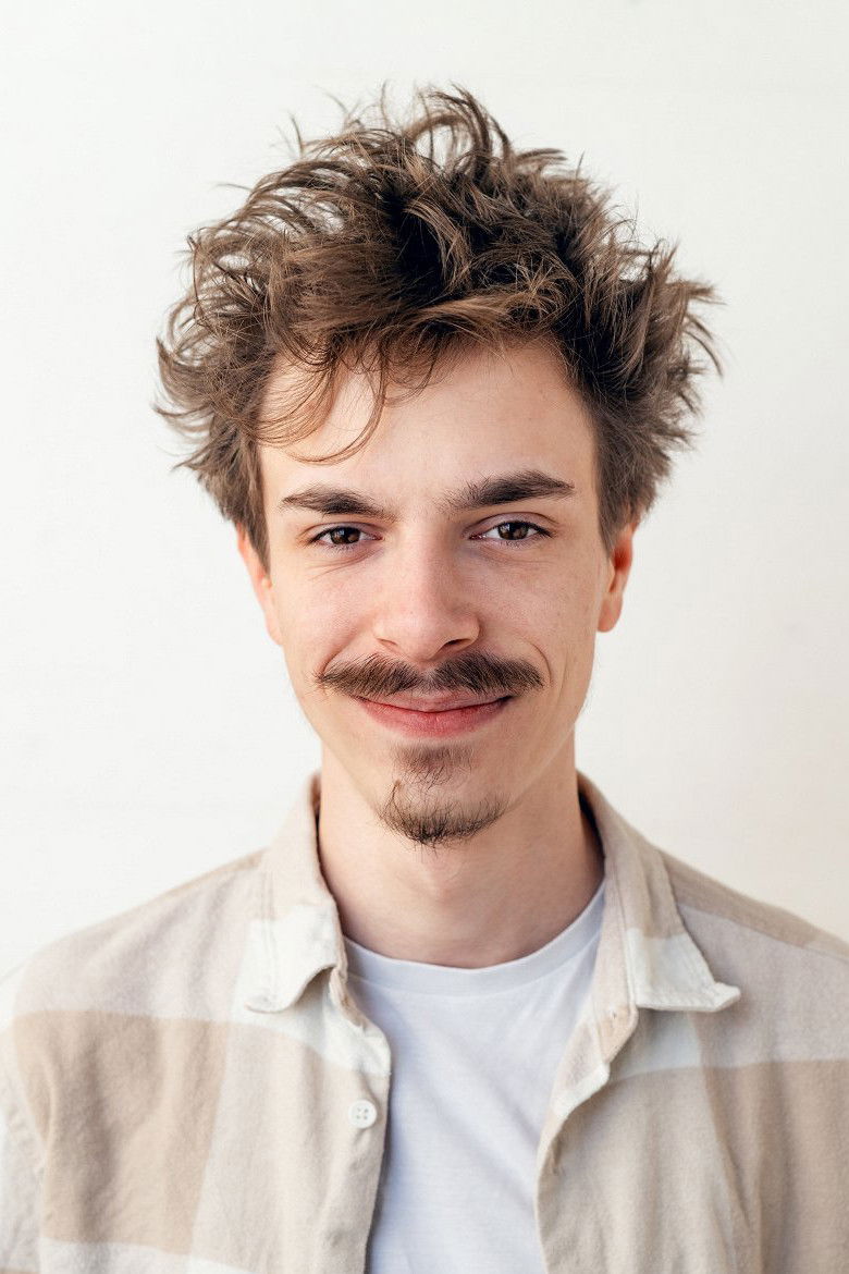 et billede af Adrian Hudák