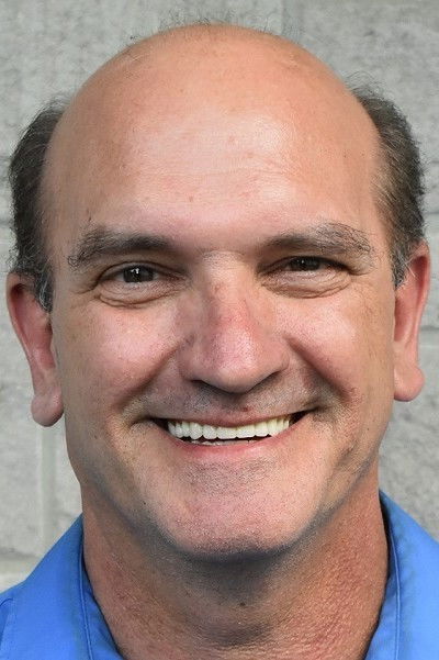 et billede af Mark S. Esch