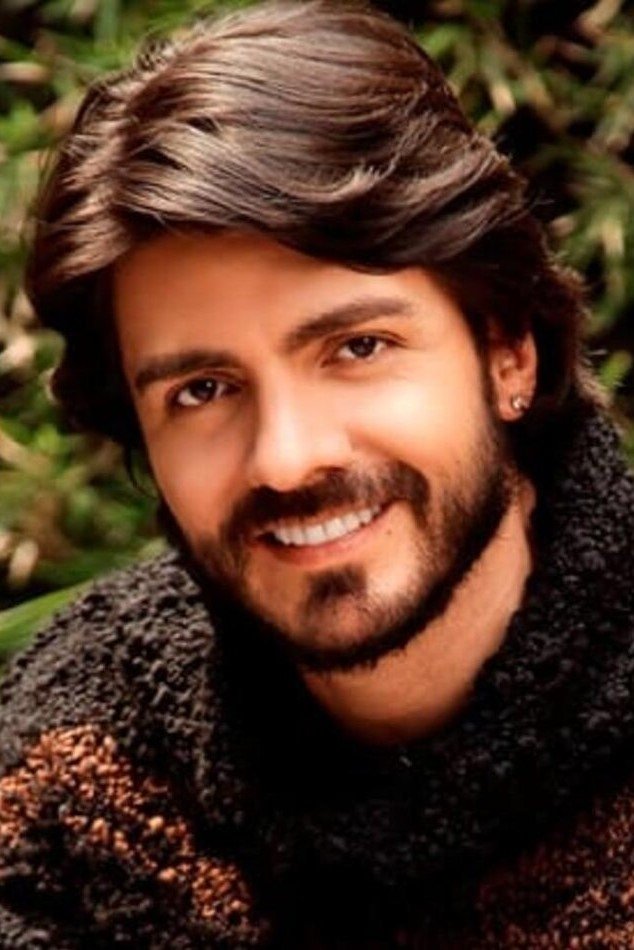 Jimmy Vásquez's picture in the cast