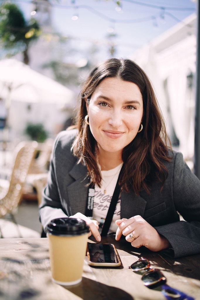 et billede af Julia Bales