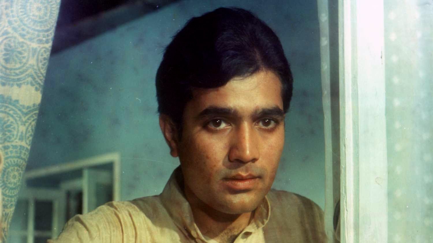 Anand (1971)