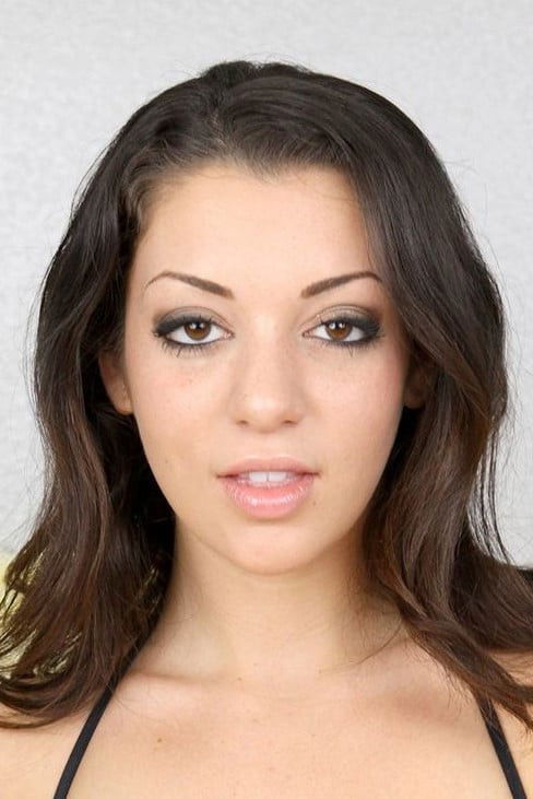 et billede af Melina Mason