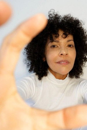 et billede af Rogéria Dera