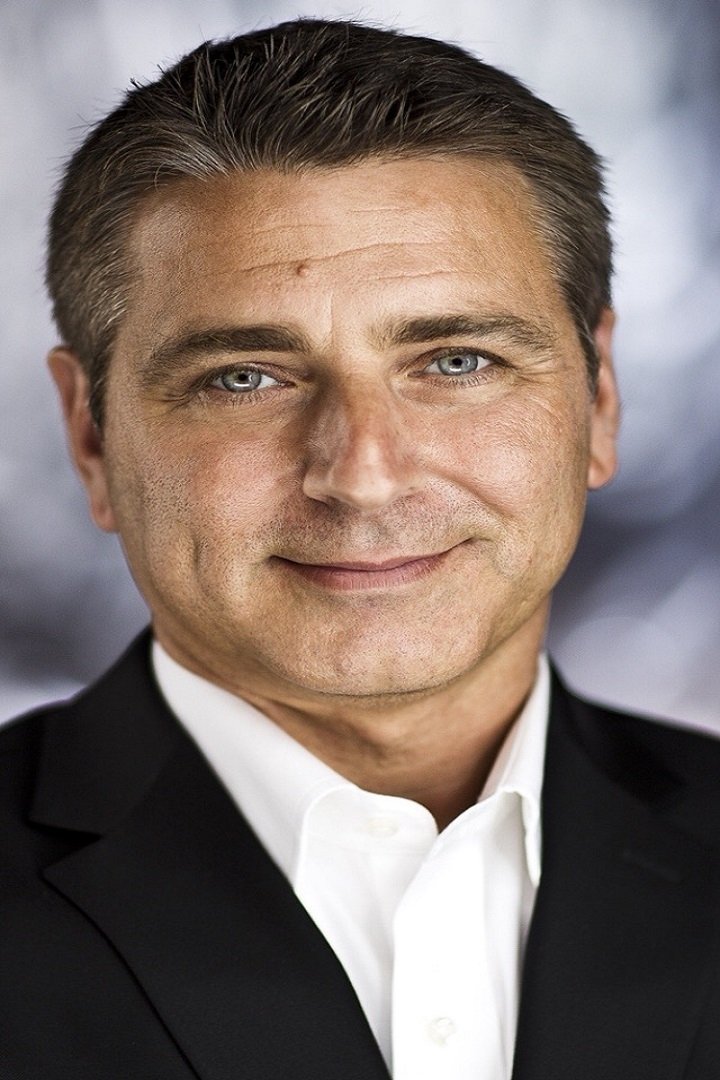 et billede af Carlo Essagian