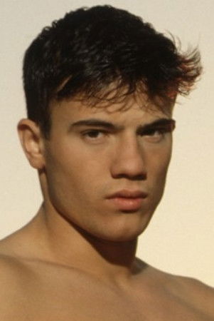 et billede af Hakan Serbes