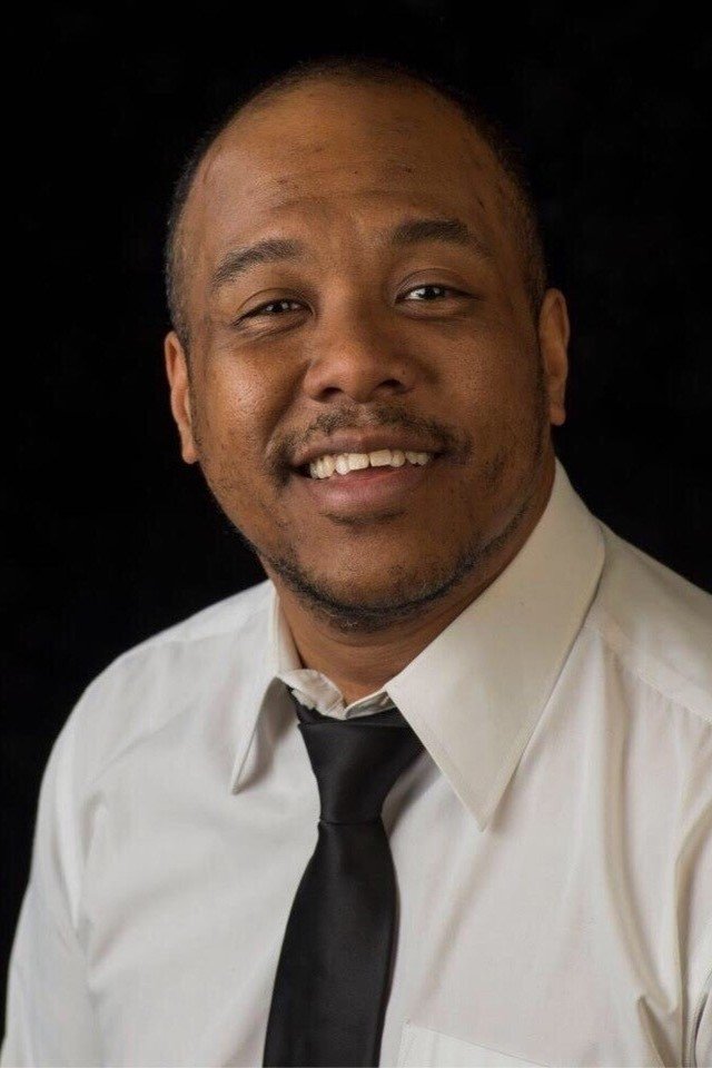 et billede af Ray Strachan