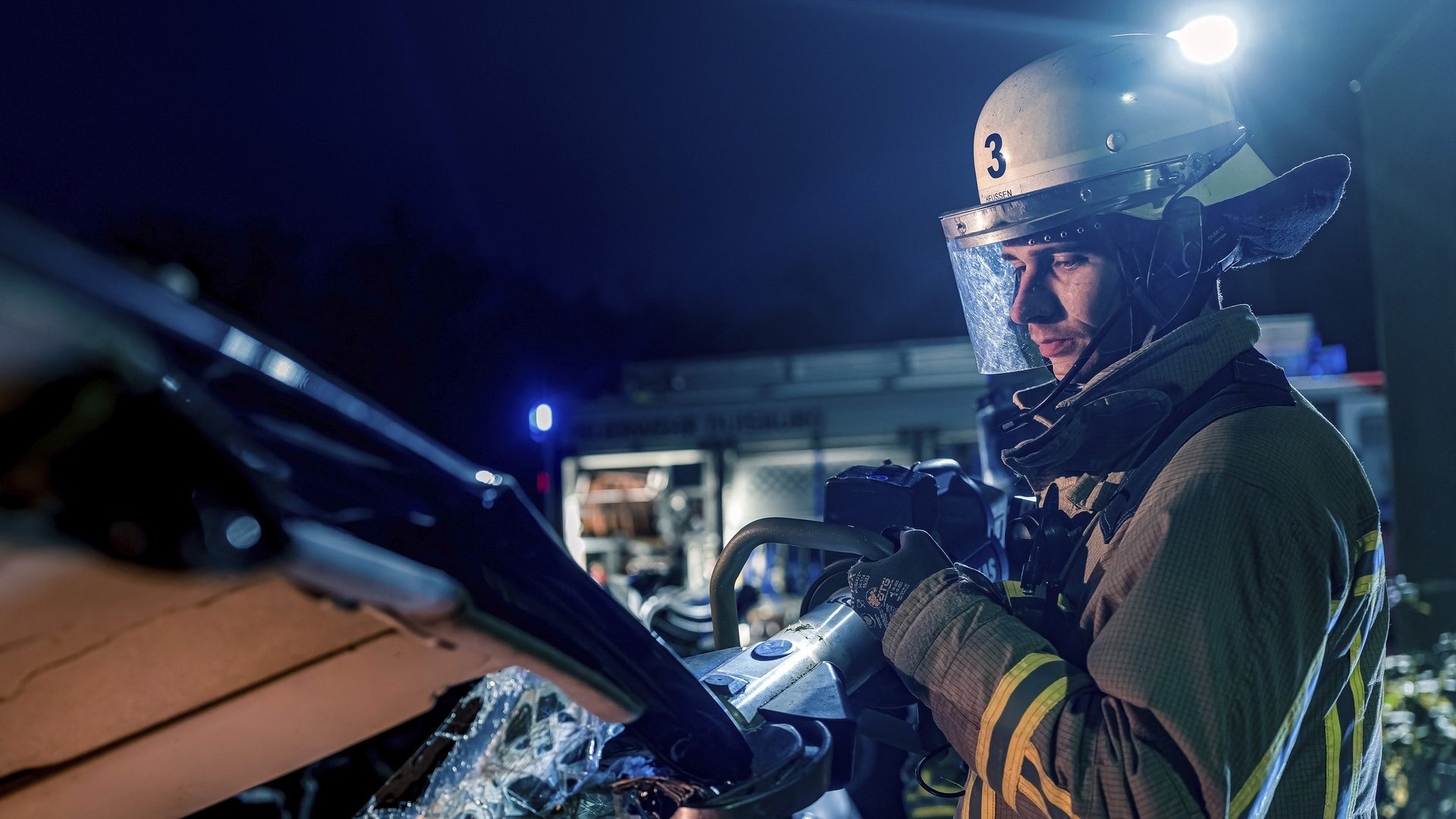 Feuer & Flamme – Mit Feuerwehrmännern im Einsatz