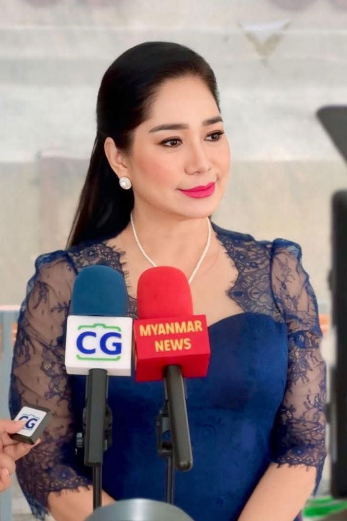 et billede af Soe Moe Kyi