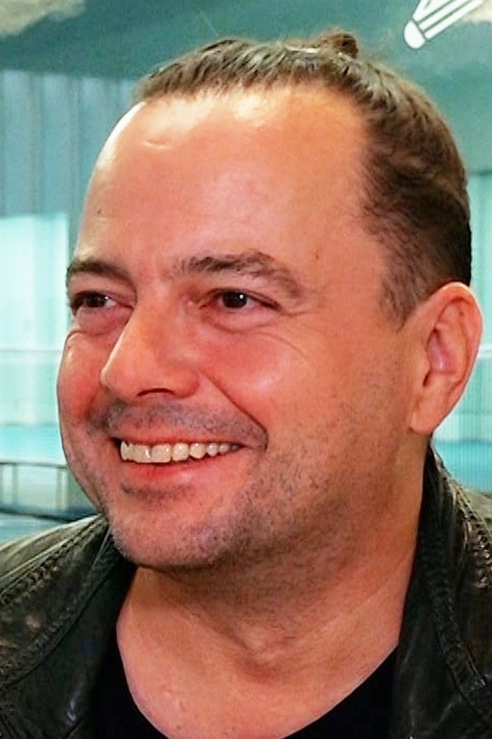 et billede af Tomi Okres