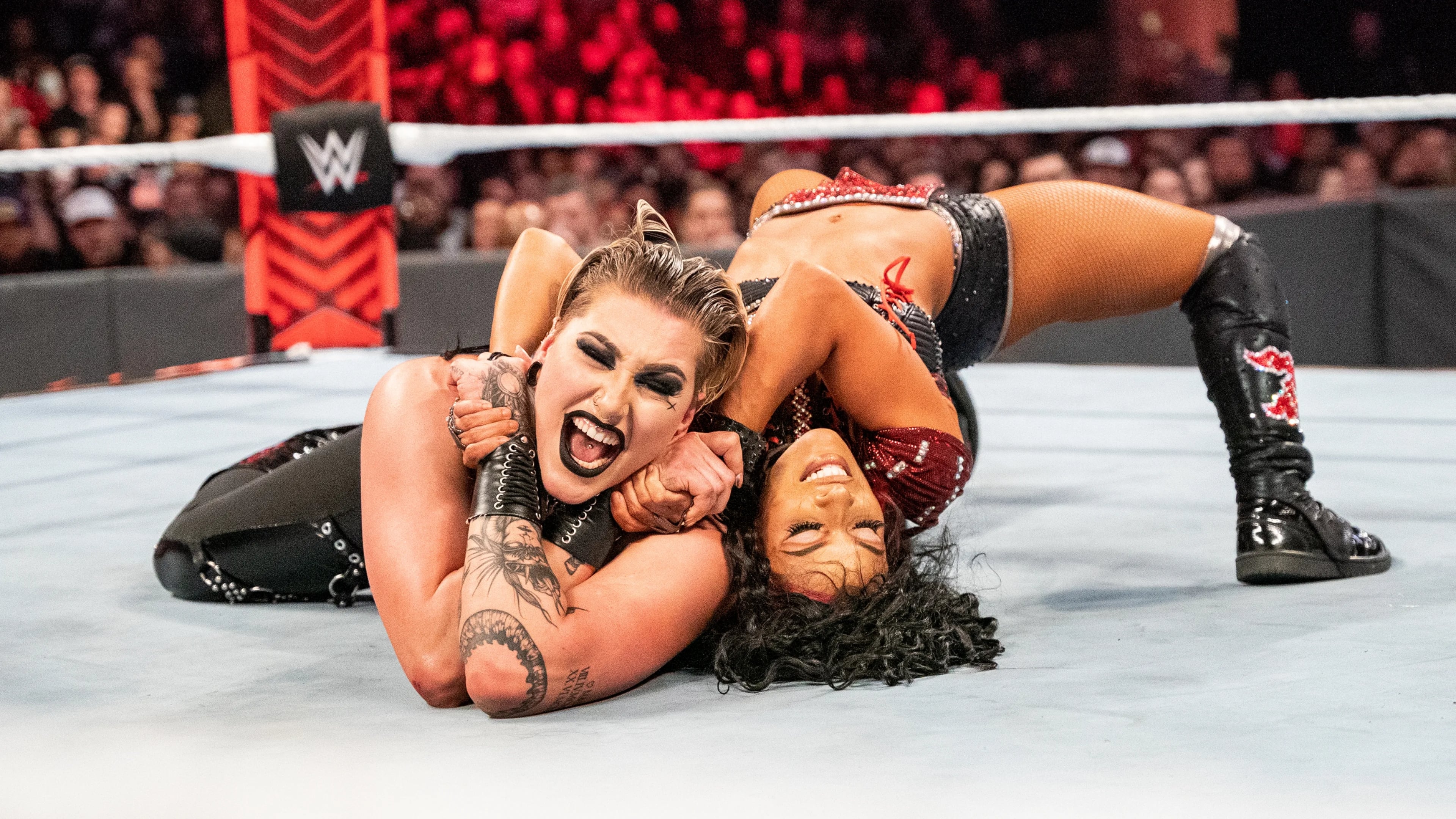 WWE Raw Staffel 30 :Folge 10 