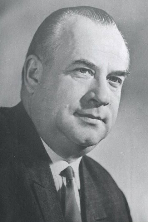 et billede af Olev Tinn