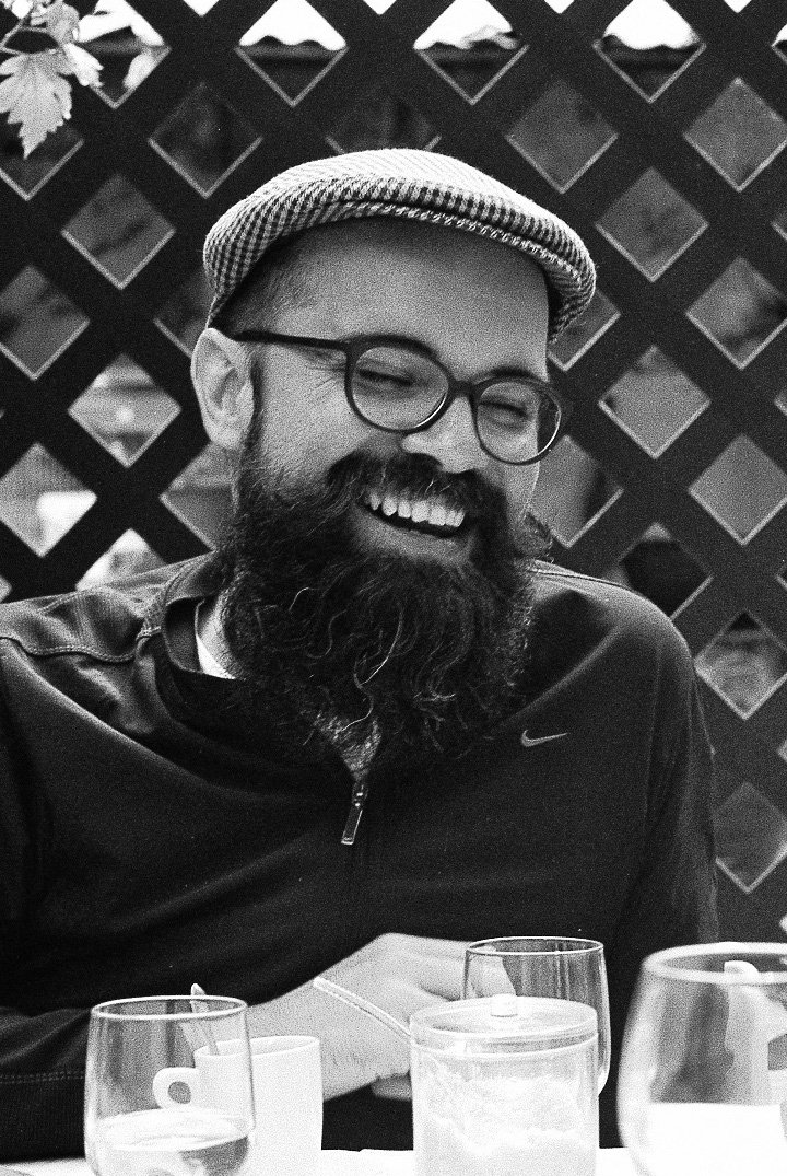 et billede af Eduardo Serrano