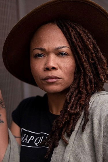 et billede af Danielle Scott