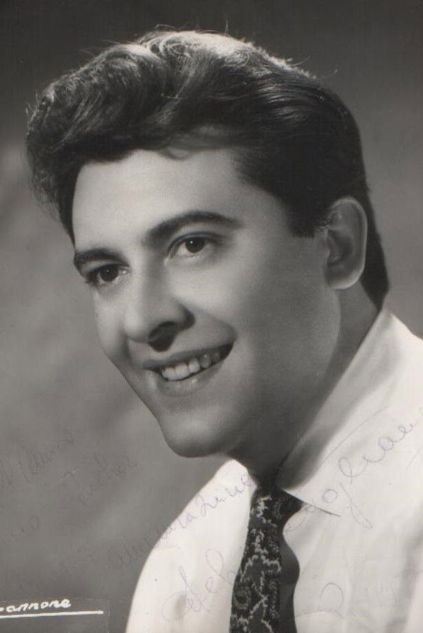 et billede af Achille Togliani