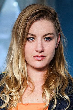 et billede af Hailey Chown