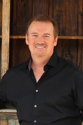 et billede af Clive Pearse