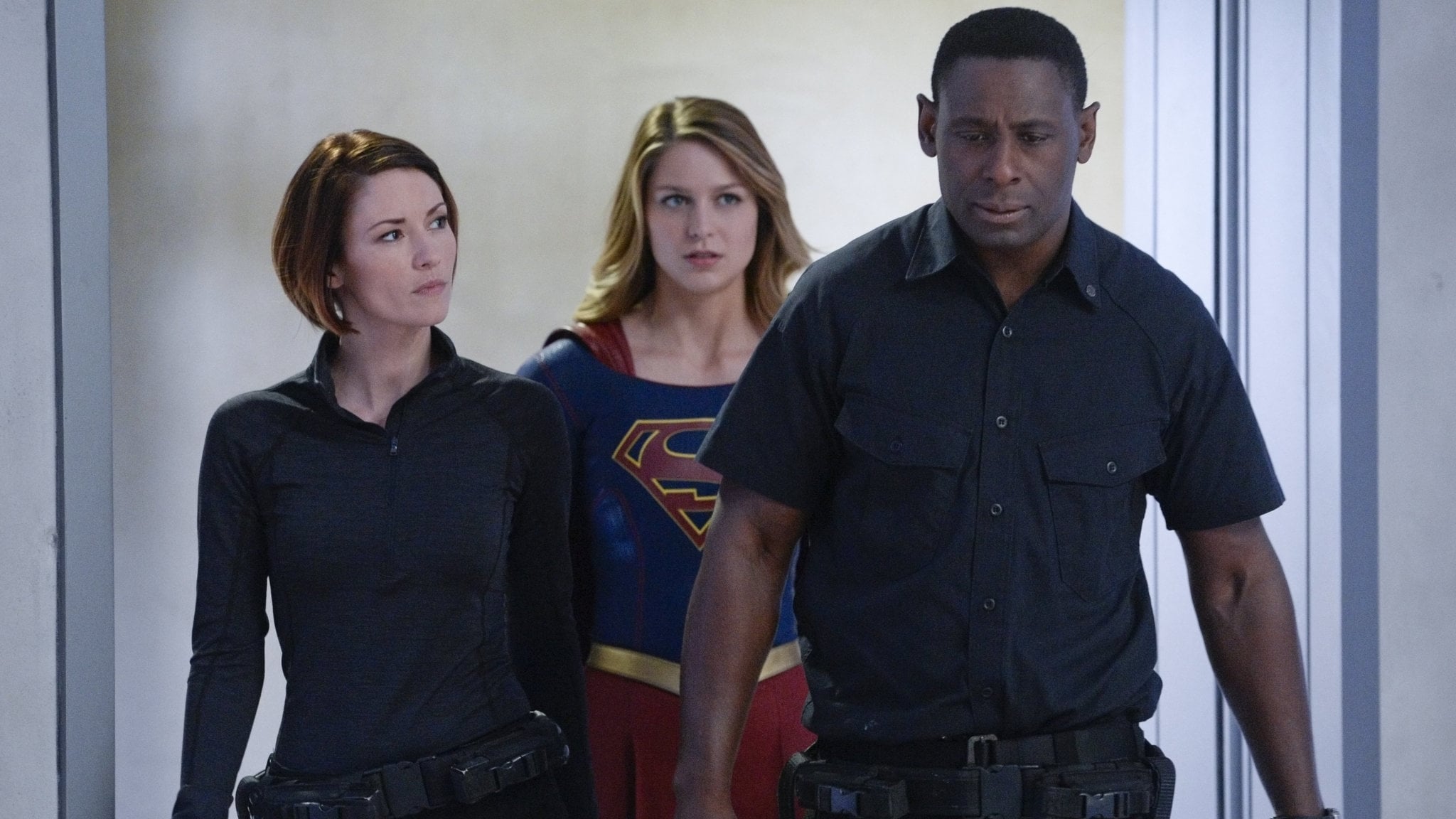 Supergirl Season 1 :Episode 11  Strange Visitor from Another Planet