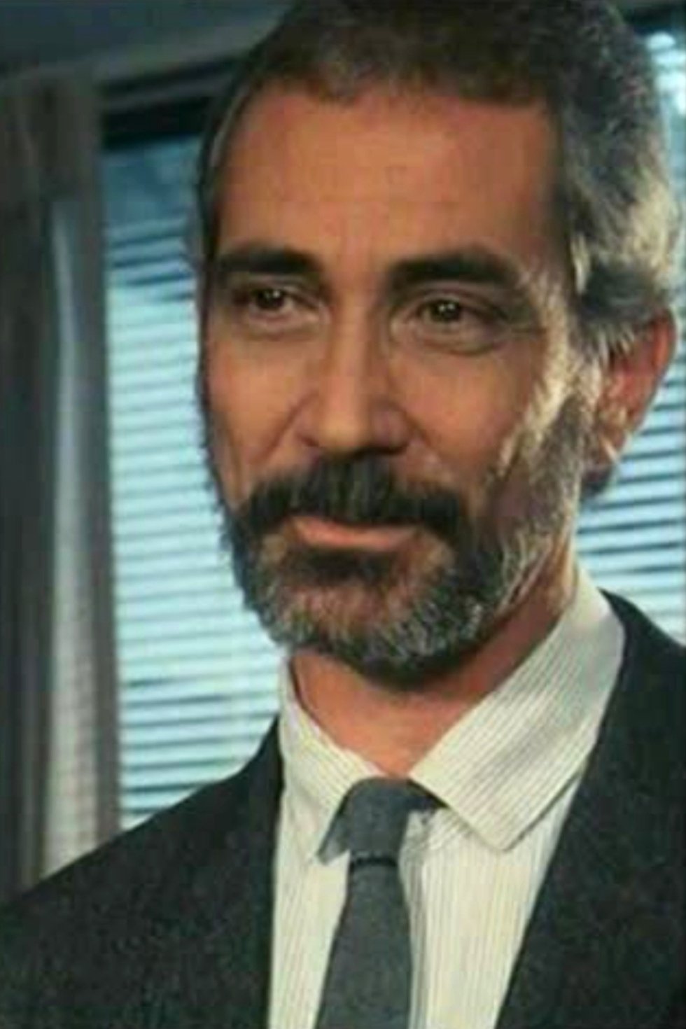 et billede af César Olmos